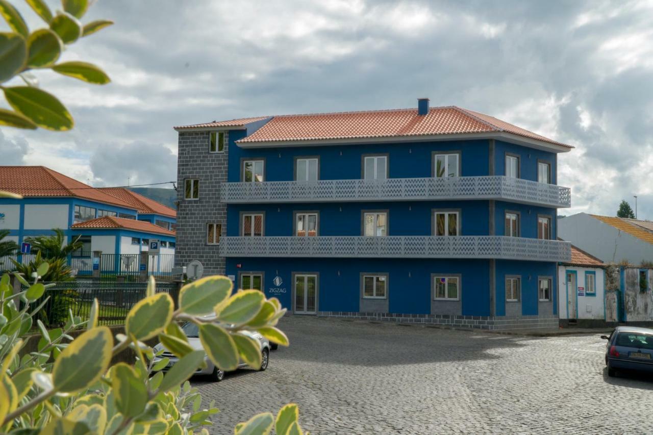 Zigzag Hostel Praia da Vitoria Exterior photo